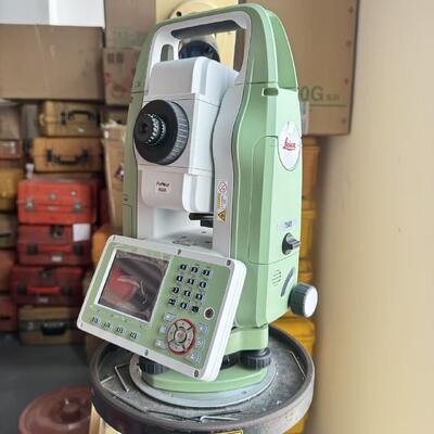Leica TS03 Total Station with 1000m Non Prism Distance, 5'' Accuracy, and 30X Magnification for Precise Surveying