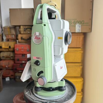 Reflectorless Total Station with 1G Mass Data Storage and Automatic Compensator ±3 Arc Minutes for Precise Surveying